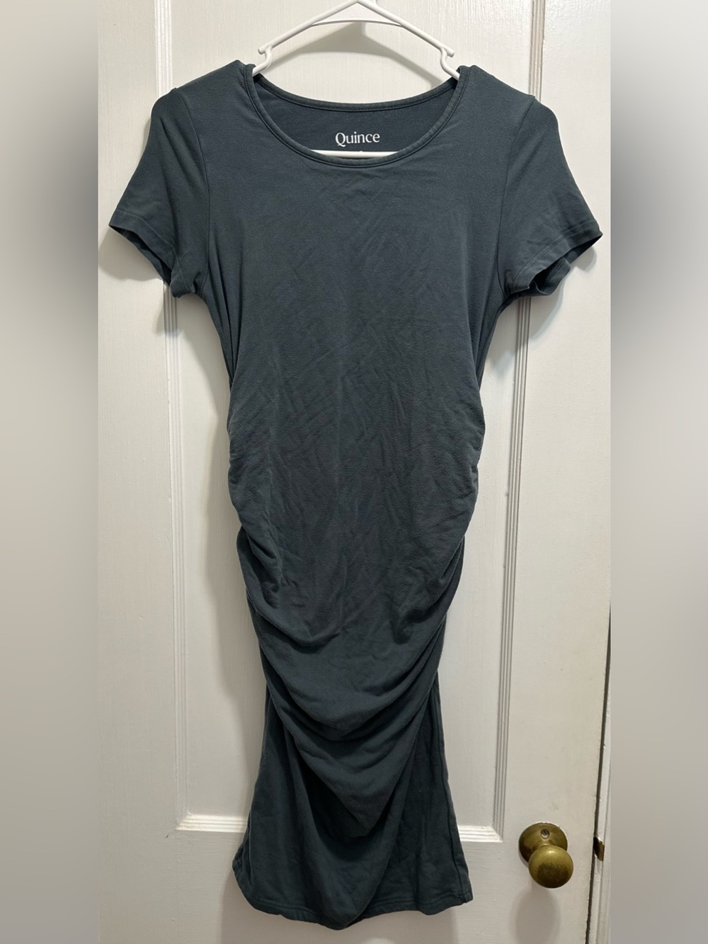 Quince: XS Short-Sleeve Crewneck Dress in Charcoal